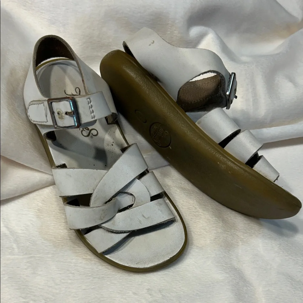 FootMates White Kids Leather Strappy Buckle Sandals
